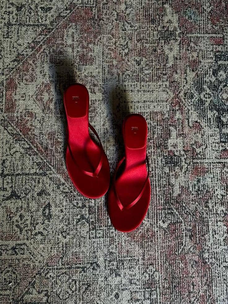 Sandale rouge vif